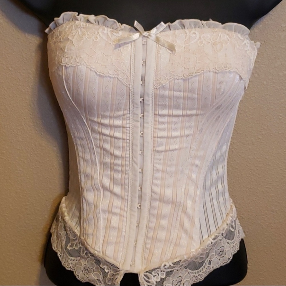 ISO Sophie B. Corset 🥺